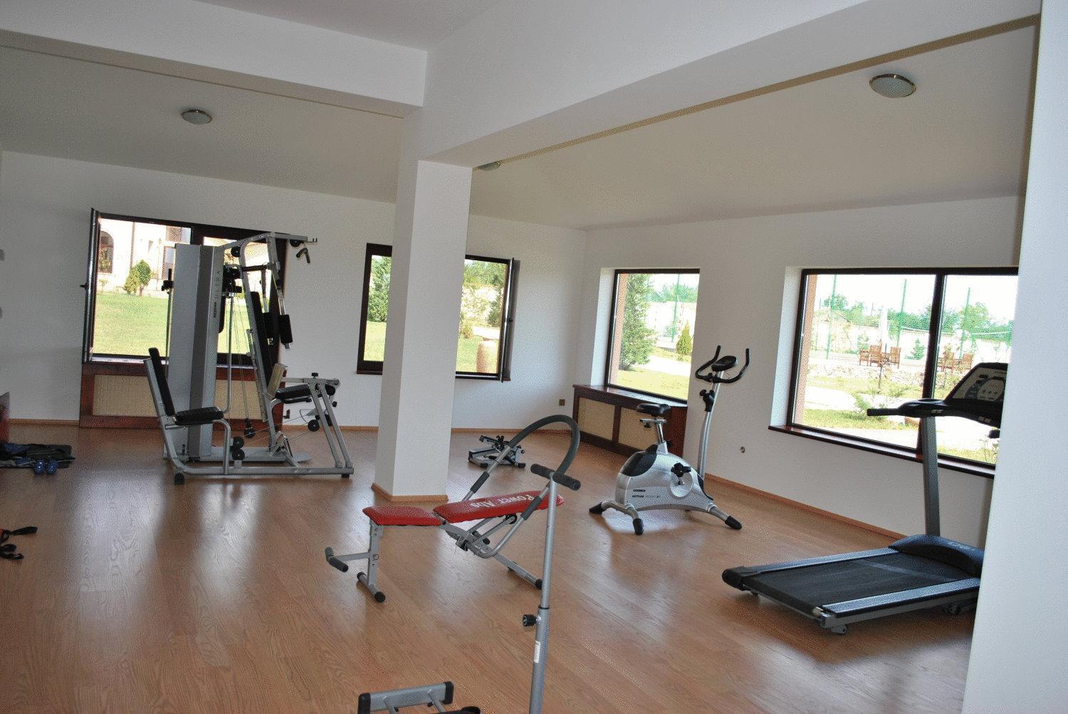 Club Insieme Grand Resort Potlogi Bagian luar foto