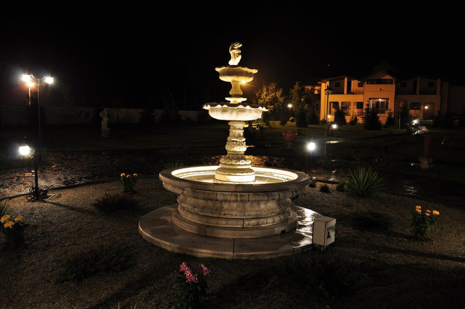 Club Insieme Grand Resort Potlogi Bagian luar foto